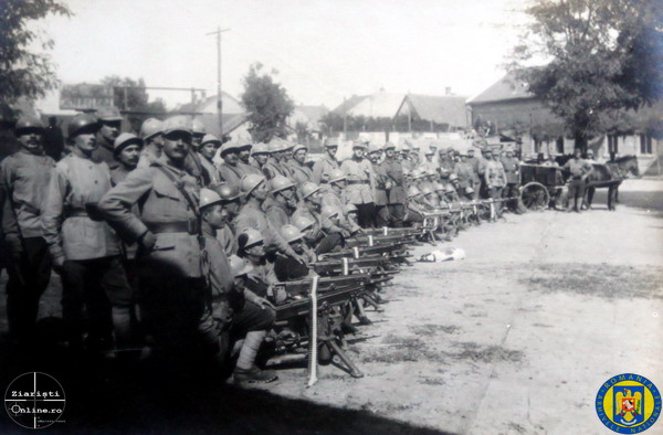 3 Batalionul 3 Reg 15 Infanterie la Rakospalota Armata Romana la Budapesta 1919 - Foto Roncea Ro - Ziaristi Online - Arhivele Nationale 2