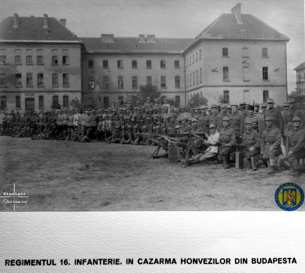 4 Reg 16 Infanterie in Cazarma Honvezilor - Armata Romana la Budapesta Foto Roncea Ro - Ziaristi Online - Arhivele Nationale