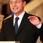 Basescu, apel catre romani: cu ochii pe primari si bani