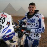 Suflet de sportiv. Pilotul roman Emanuel Gyenes si-a cedat propria roata in favoarea lui David Casteu, un alt concurent mai bine clasat la Dakar