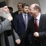 PENTRU ROMANIA. Basescu da o mana romanilor din Harghita si Covasna si o palma ungurilor din "Tinutul Secuiesc"