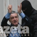 LIBERTATE pentru Becali! UPDATE: Machedonul va petrece Sfintele Paste in celula. Becali: "Barabas, liber, Hristos pe Cruce, Becali in catuse!"