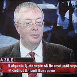 SASSU, mogulul TVR, ni-l bagă pe gât pe "Jurnalistul Anului 2009". Santajistul Bogdan Chiriac ii da lectii de diplomatie si romanism lui Traian Basescu la TVR 1