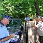 Noi proteste la Manastirea Poiana Marului in sprijinul Parintelui Macarie. Politia a intervenit dupa ce enoriasii l-au alungat pe calugarul trimis de Epifanie Nenorocel