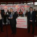 BASESCU – DEMISIA! Mana dreapta a lui Tismaneanu ii cere demisia lui Basescu. GDS-istul Sorin Iliesiu, fost propagandist PCR si membru al Comisiei Prezidenţiale pentru Analiza Dictaturii Comuniste din România il spulbera pe seful statului