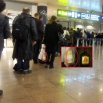 Ce si-a luat Monica Mocovei de la Duty Free, de pe aeroportul din Bruxelles? Un whisky mic, sa aiba pe avion… FOTO/INFO