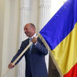 Ziaristi Online: Presedintele Traian Basescu indeamna romanii la patriotism de Ziua Drapelului National. Mircea Cartarescu, plagiat demascat si demonstrat. Care este diferenţa între prostituate şi bancheri? Biblioteca Lucian Blaga la Madrid