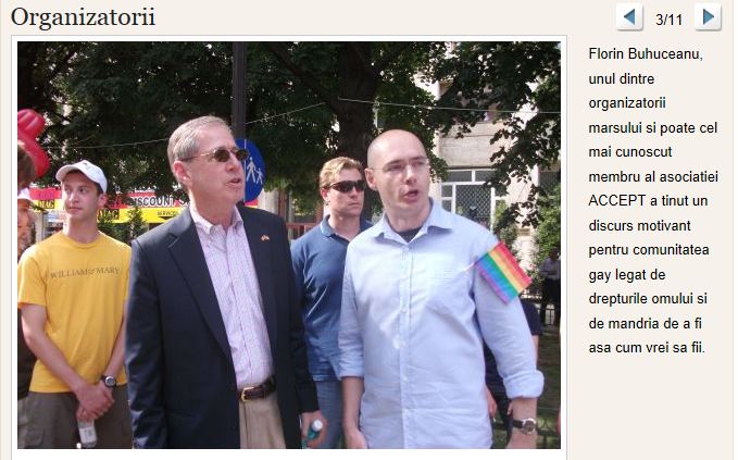Mark Gitenstein ex-ambasador SUA si Florin Buhuceanu la marsul homosexualilor Accept 2011