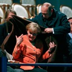 Angela merge mai departe. Deci, pana, la urma, i-a prins bine acoperirea lui Putin. FOTOGRAFIA ZILEI