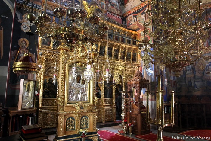 Biserica Schitului Prodromu de la Sf Munte Athos cu Maica Domnului Prodromita si Sf. Ioan Botezatorul - Foto Victor Roncea 2014