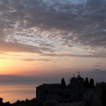 Rasaritul, clopotele si sacalii la Manastirea Romaneasca Prodromu de la Sfantul Munte Athos. VIDEO
