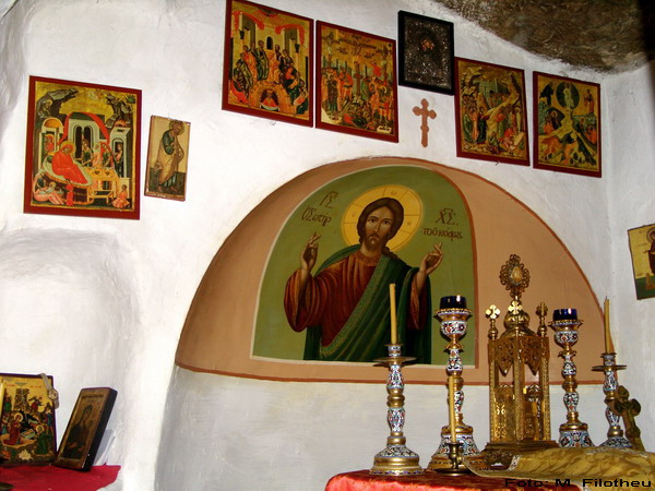 Chilia Sf. Gheorghe Hozevitul unde liturghisea Sf Ioan Iacob - Foto M Filotheu Balan via Blog Roncea Ro