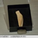 Descoperire de senzaţie: Venus din Poiana Cireşului – o statueta de 23.000 (?) de ani scoasă la lumină într-un sit paleolitic din judeţul Neamţ. Felicitări echipei de arheologi!